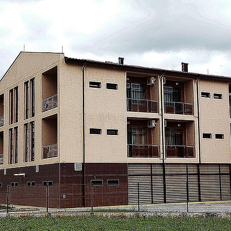 Incanto Family Hotel Sevlievo Exteriör bild